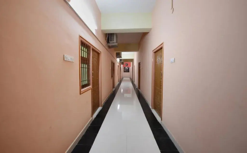 Sp Highway Inn by OYO Rooms