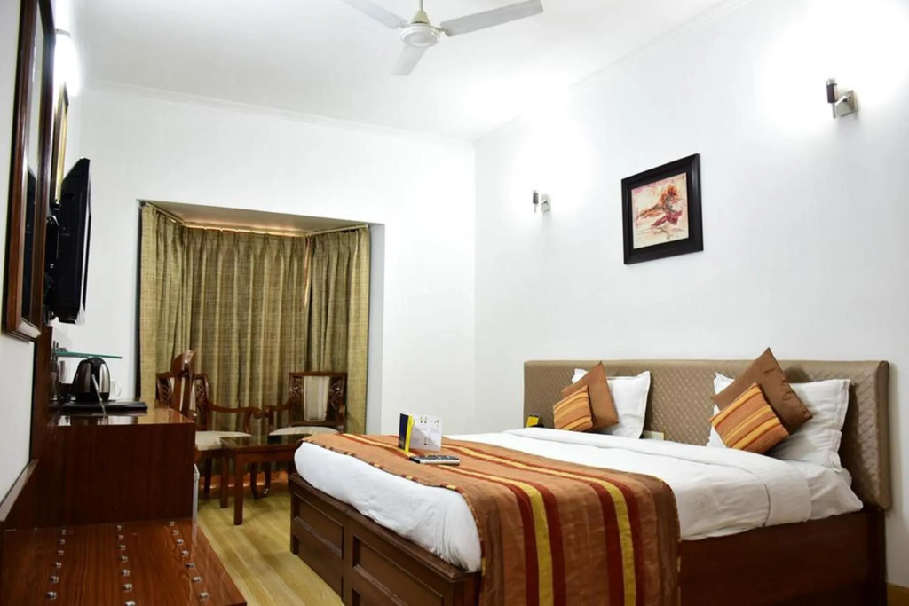 Hotel Windsor Castle Cyber City