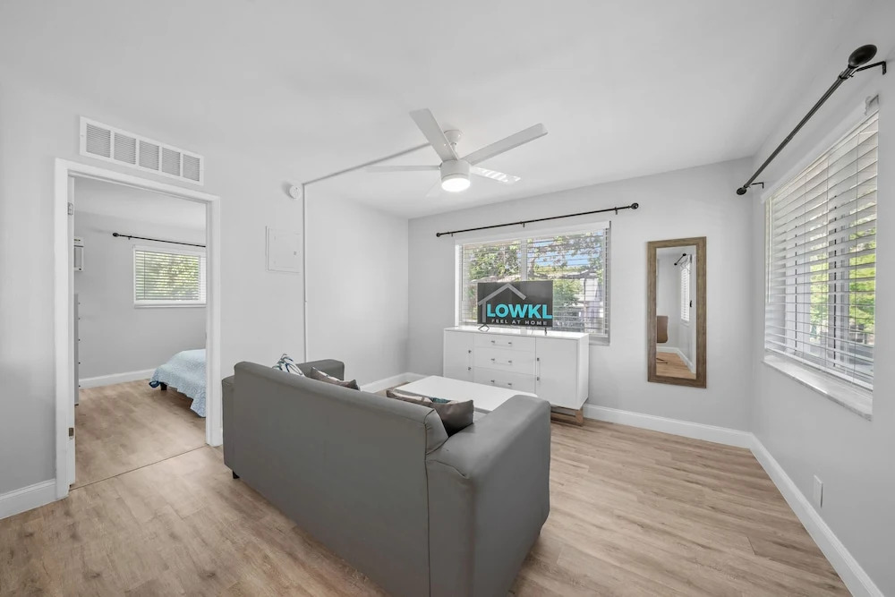Riverbend Apartments by Lowkl