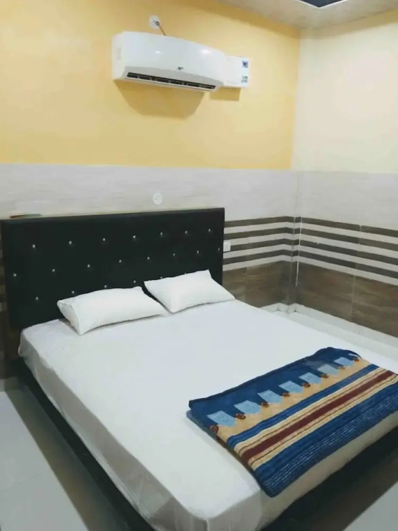 Goroomgo Gaurav Regency Hisar