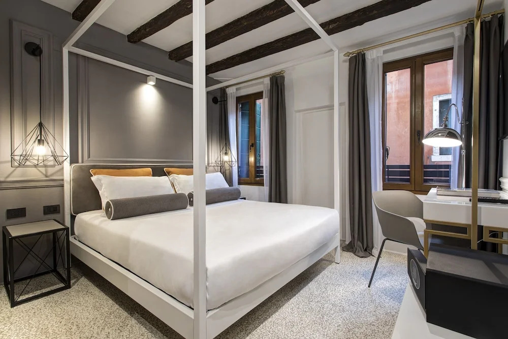 San Marco Suite 755