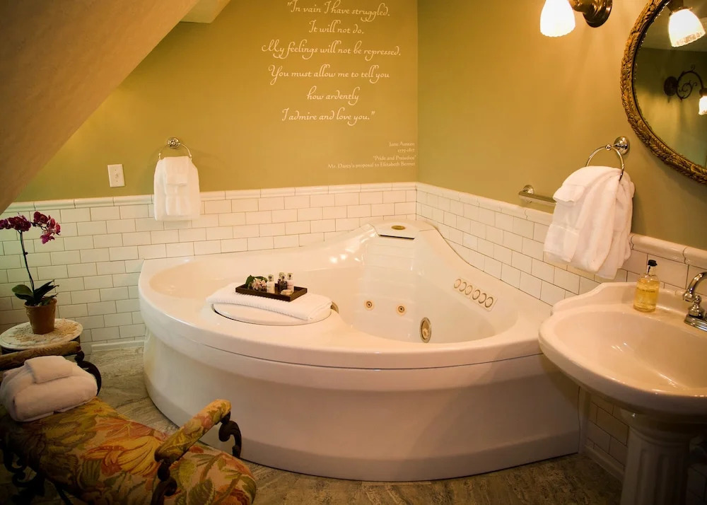 Rivertown Inn