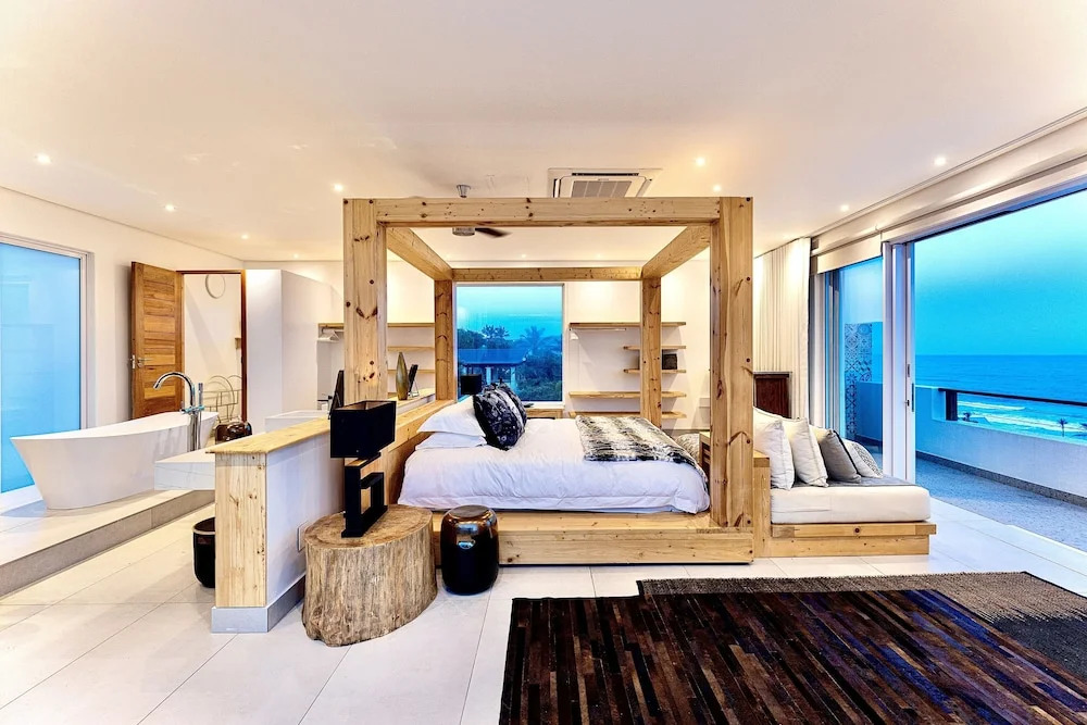 Dolphin Coast YOLO Spaces - The White House Boutique Villa