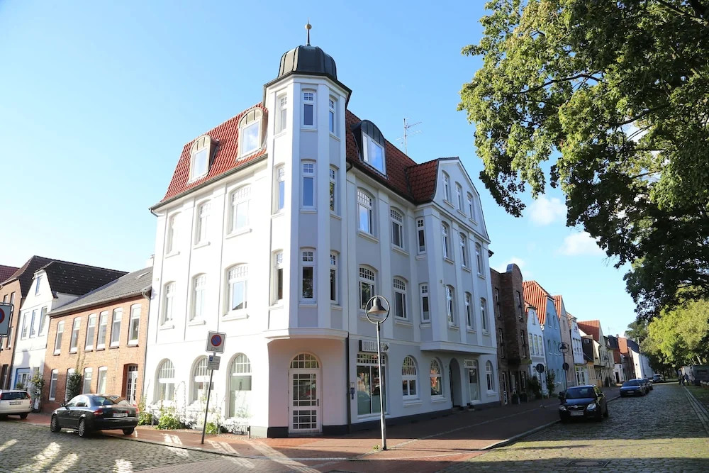 Apartment 1690