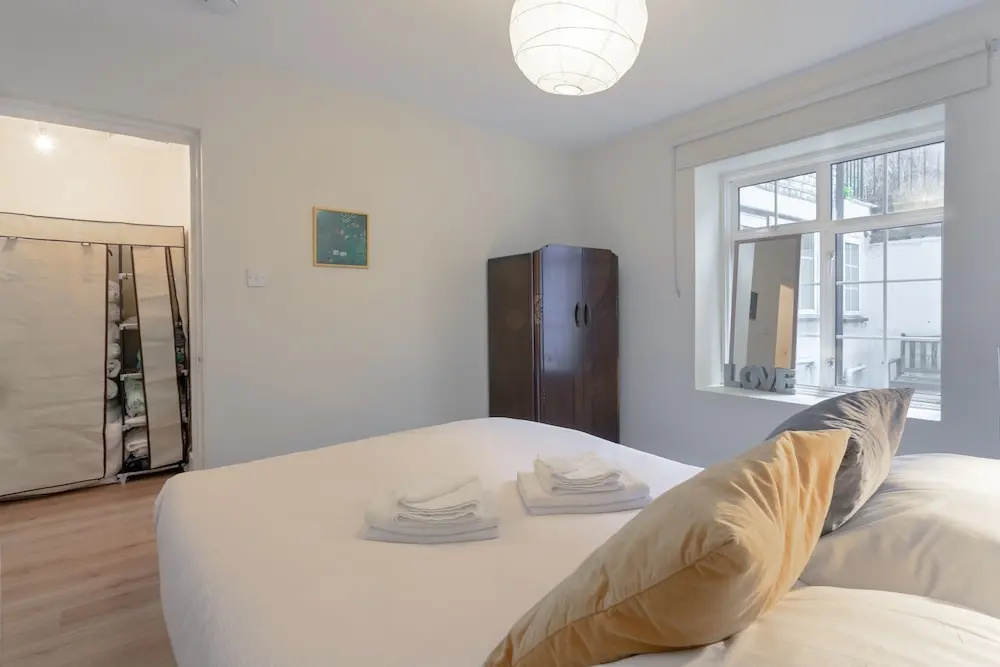1 Bedroom Apartment in Notting Hill Accommodates 3
