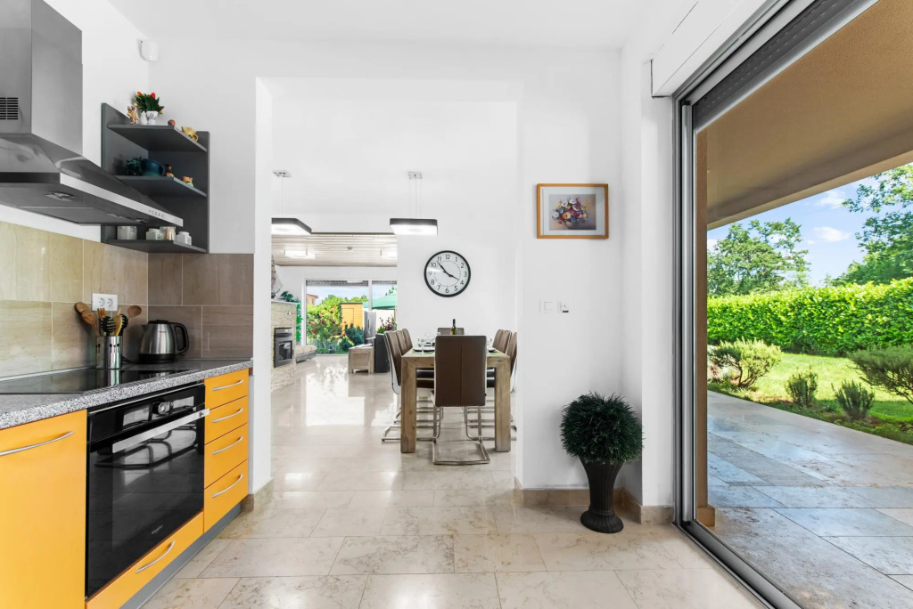Fantasia in Barban with 4 bedrooms and 2 bathrooms
