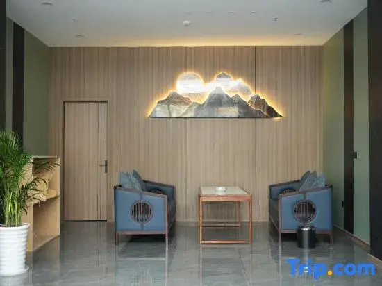Shehong Mingke Grand Hotel (Ziyun Park)