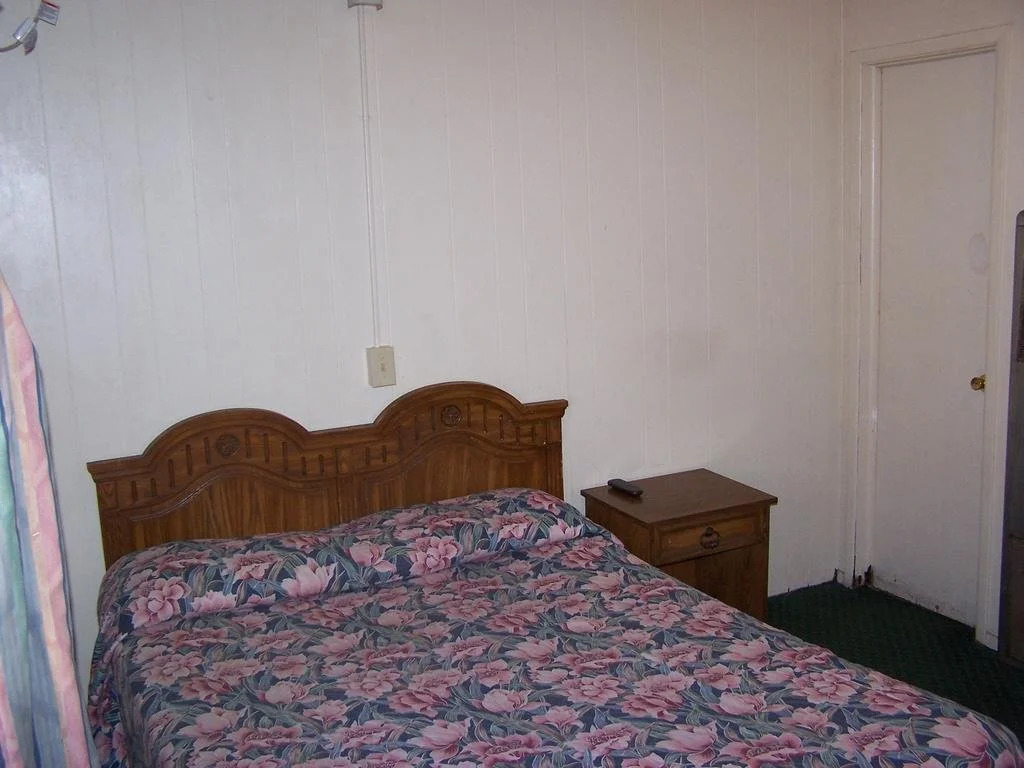 Trail Motel