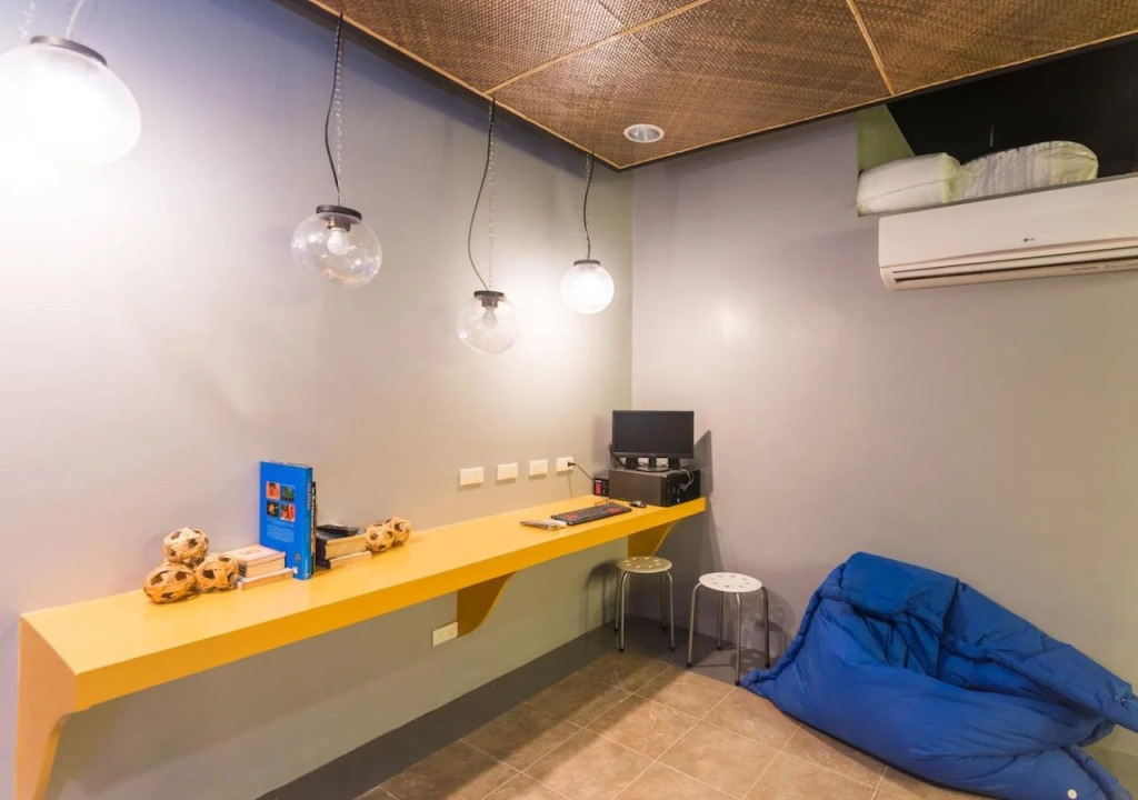 MNL Beach Hostel Boracay
