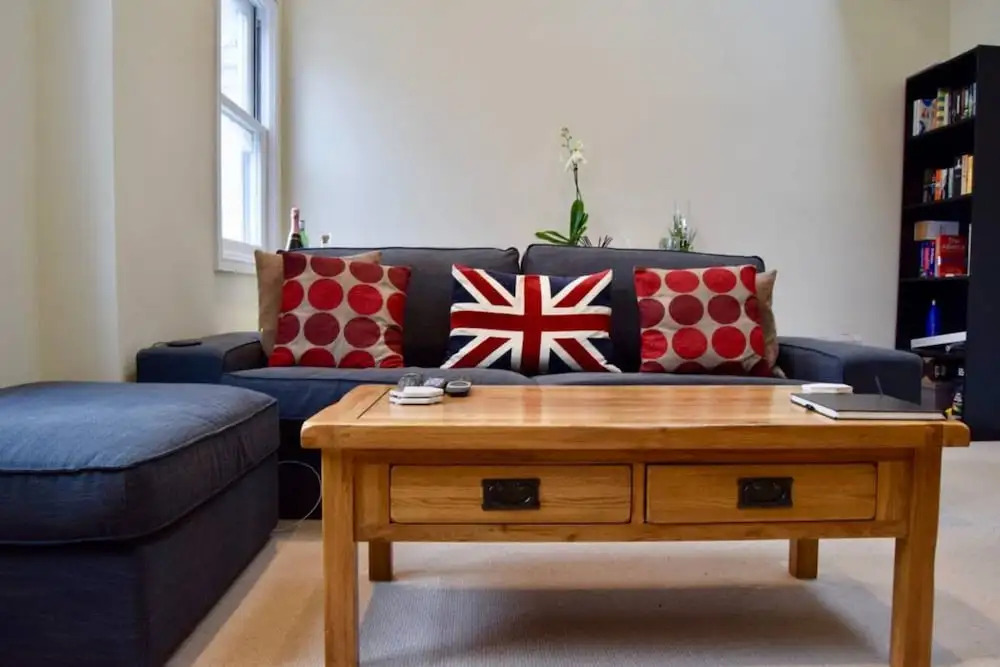 Spacious 2 Bedroom in Battersea
