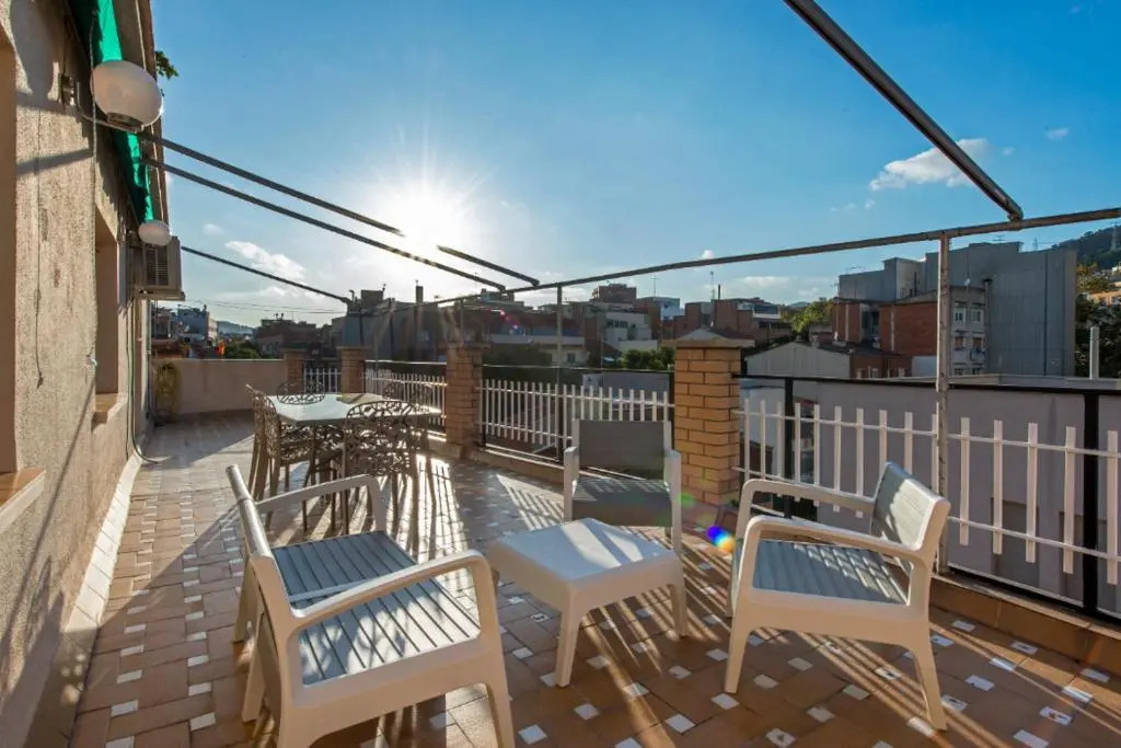 Big terrace and bright penthouse for 6 persons