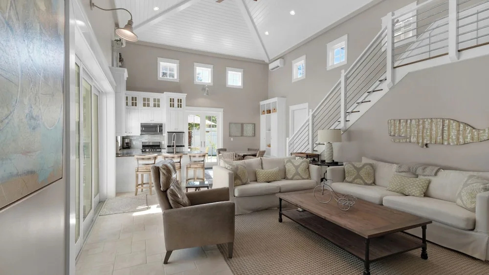 Stunning Luxury Beach Home: Gulf Views, Large Private Pool, Free Beach Setup!