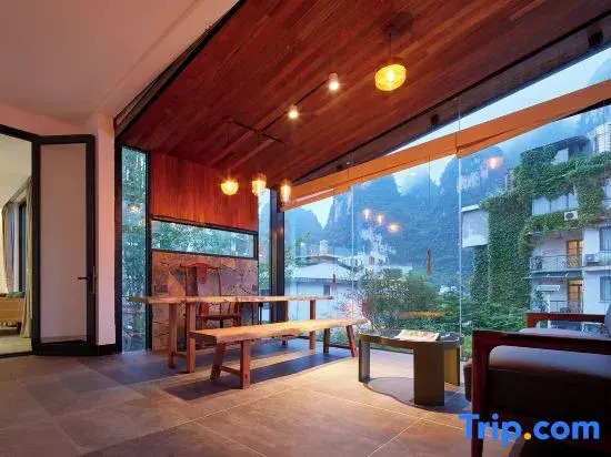 Oneheart Riverside Retreat
