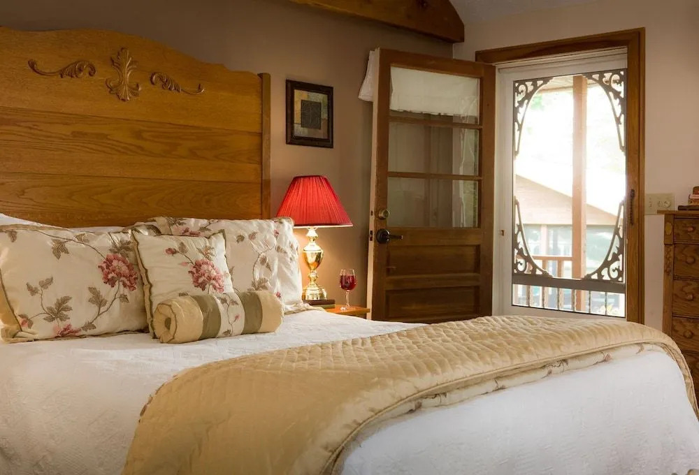 The White Oak Inn