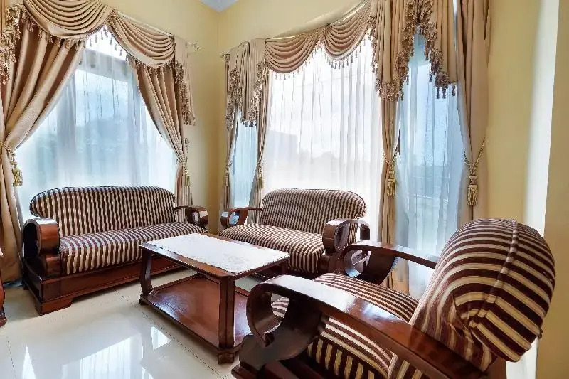 OYO Homes 91156 Eco Tourism Big Farmer Desa Kertawangi Syariah