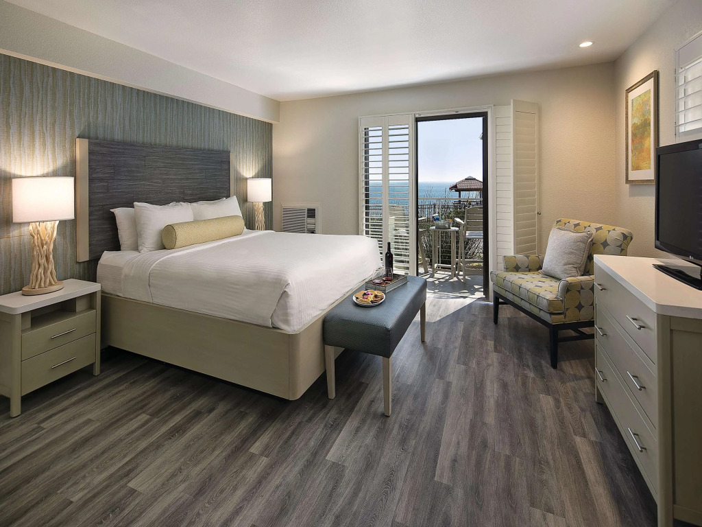Inn at the Cove