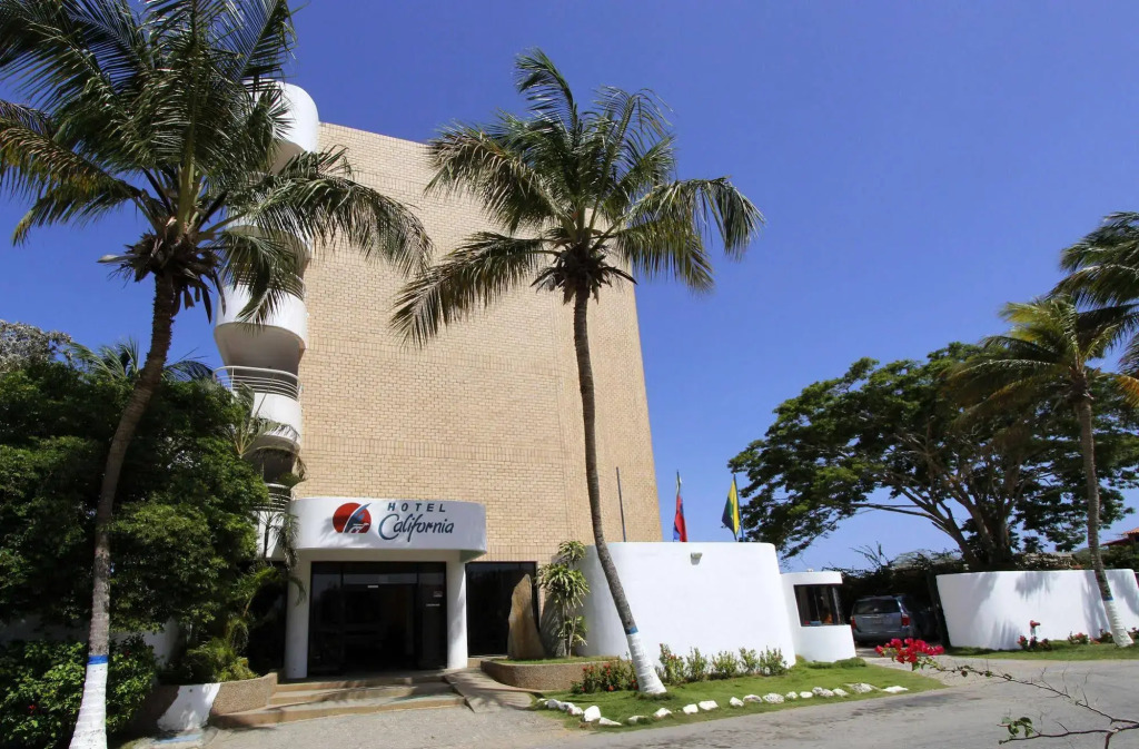 Hotel California Playa El Yaque