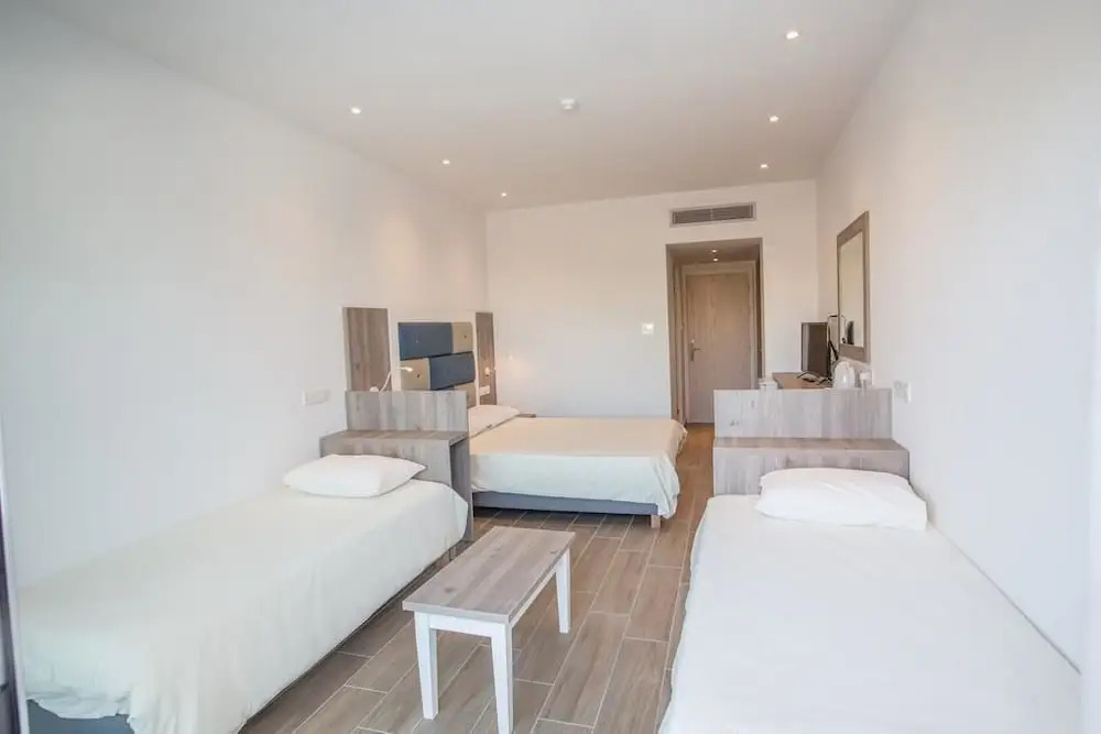 Stratovarius Nissi Rooms