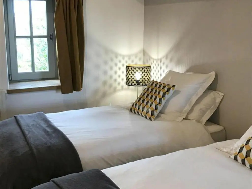 Gîte de Charme 18ème Siècle avec Piscine et WiFi - Jusquà 10 Pers. - FR-1-426-406