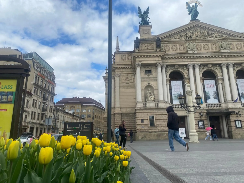 Lviv apartments "OPERA", Svobody avenue 49