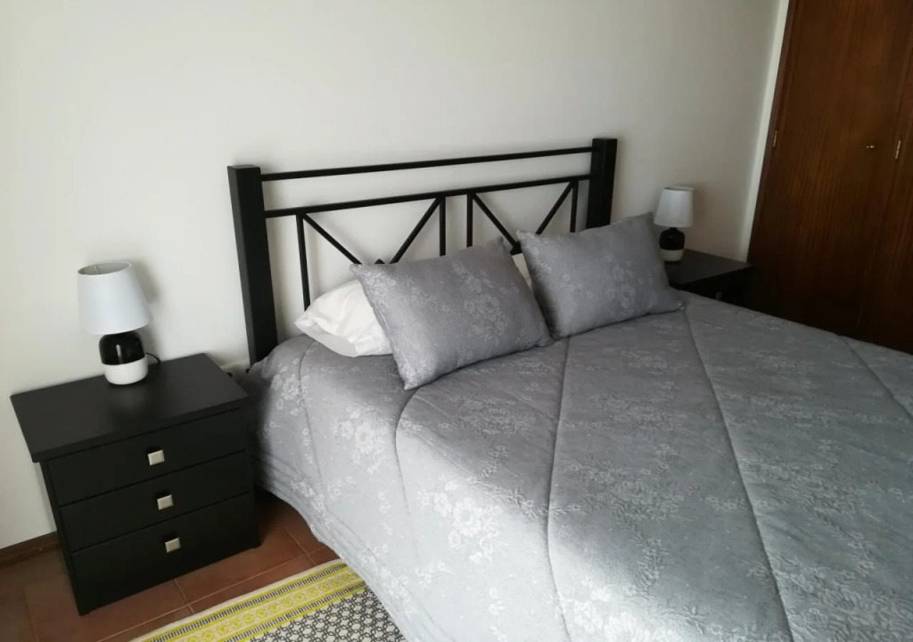 Vinas Place