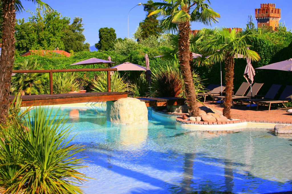 Отель Palazzo della Scala Spa Hotel Suites & Apartments