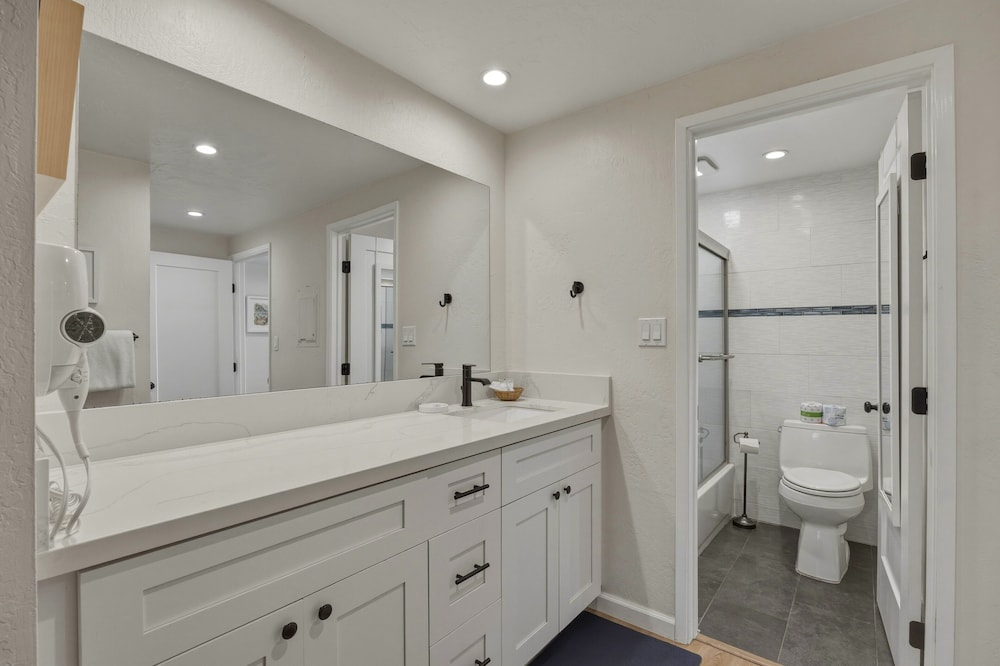 Prime Oceanfront 2br Loft - Unit C10 1 Bedroom Condo