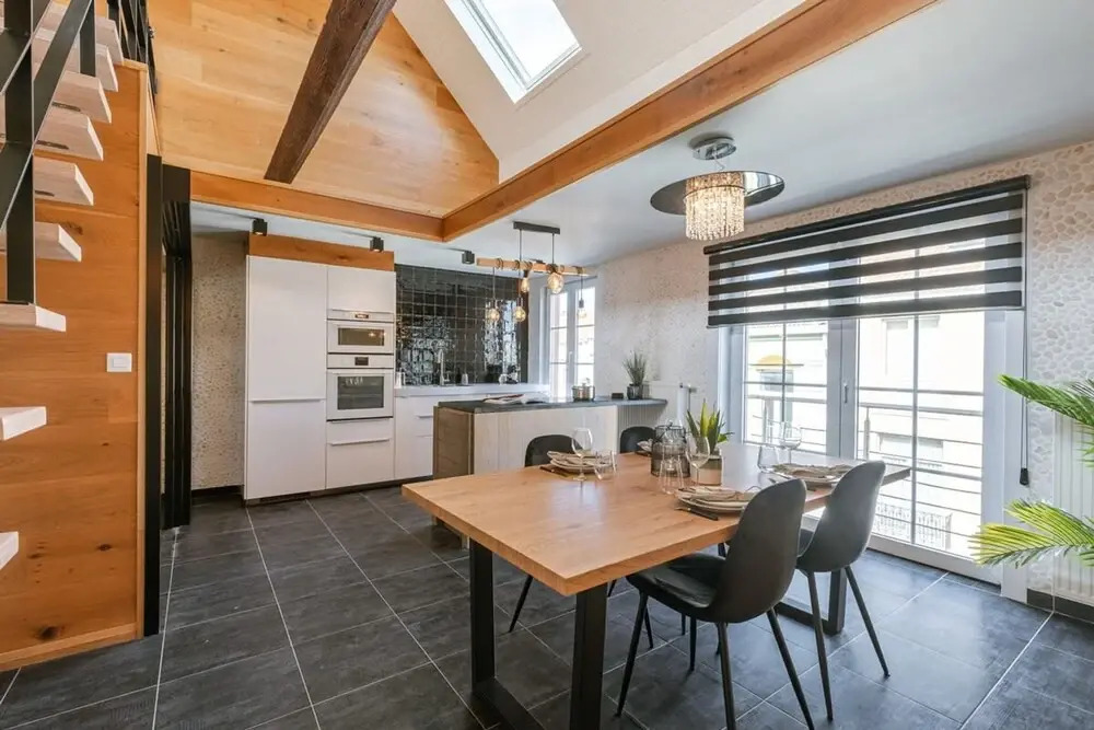 Casiola - Beautiful and spacious vacation home with parking