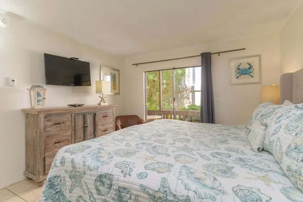 Tiki 112 - Beachfront 1br Condo W/ Pool Access 1 Bedroom Condo