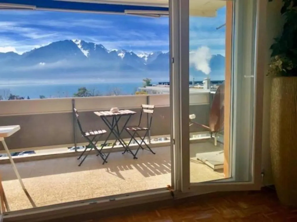Family Apartment with Lake View | 73