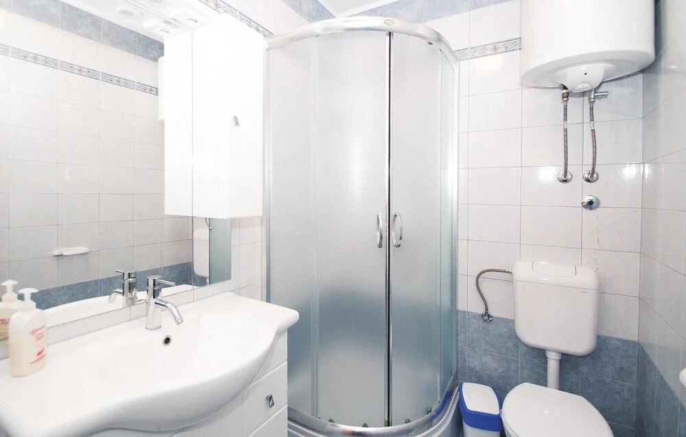 Beautiful Home in Prizba With Wifi, 2 Bedrooms and Outdoor Swimming Pool
