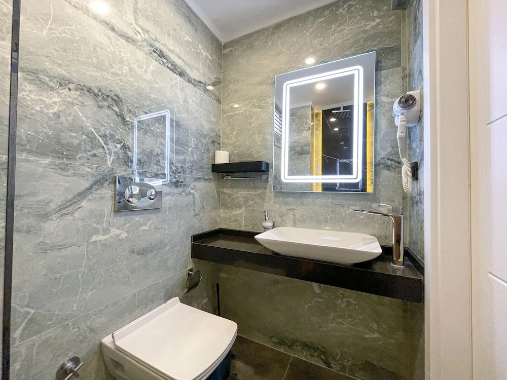 Platinum Apartments