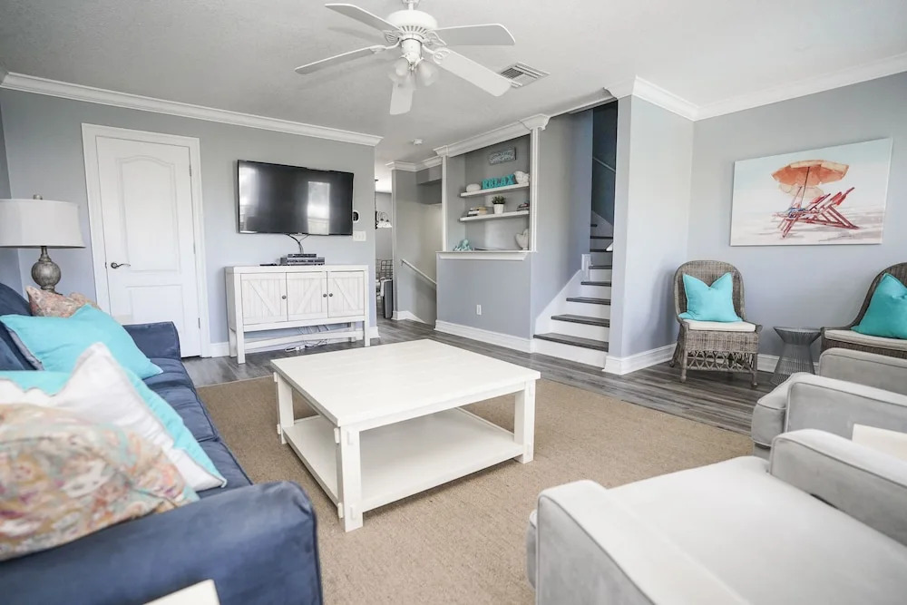 Beach House – Anchors Away by Panhandle Getaways