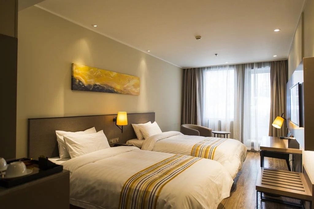 Home Inn Plus Shanghai Xintiandi Lujianbang Road Subway Station