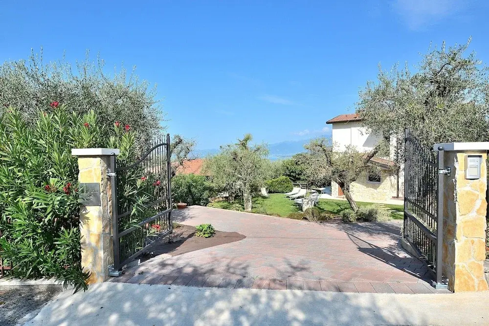 Villa Lisi With Pool