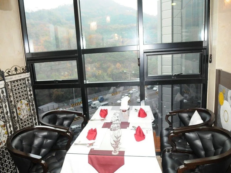Sinyoung Well City Hotel