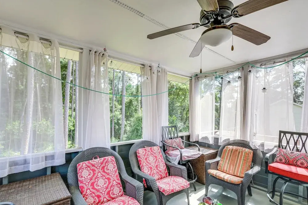 Pool & Tennis Court Access: Home in Warner Robins