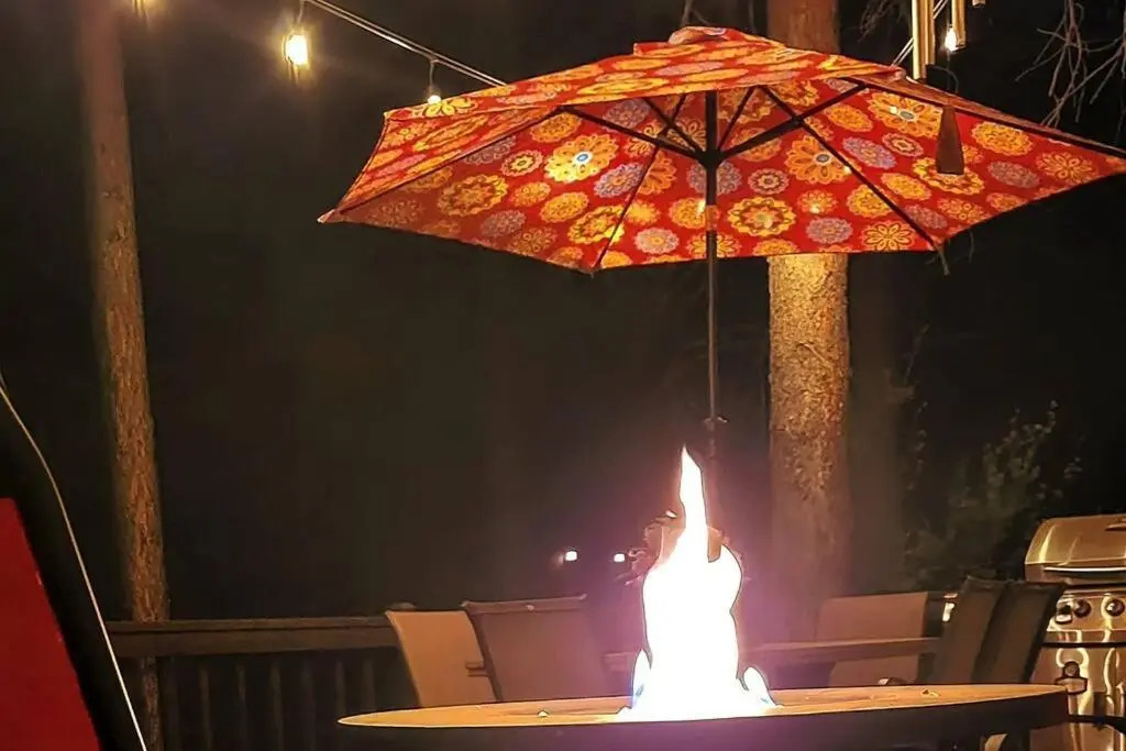 Cheerful Kathys Cabin on Lake Mary Rd, Hot Tub Spa, King Bed, Close to NAU & Airport!