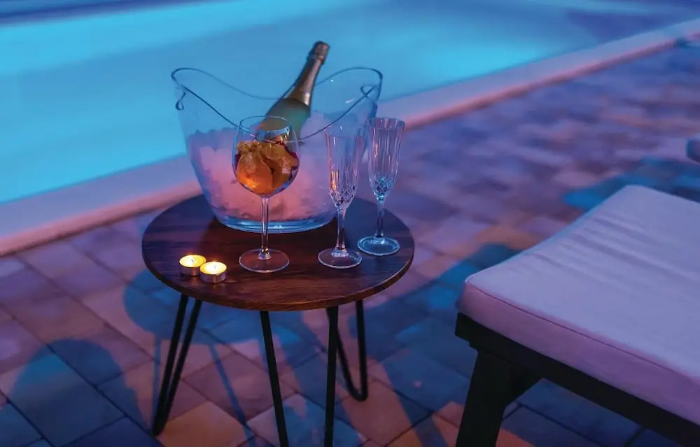 Awesome Home in Brodarica with Hot Tub, WiFi & 6 Bedrooms