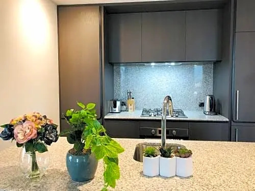 2BR APT in Melbourne CBD / Melbourne Uni / RMIT