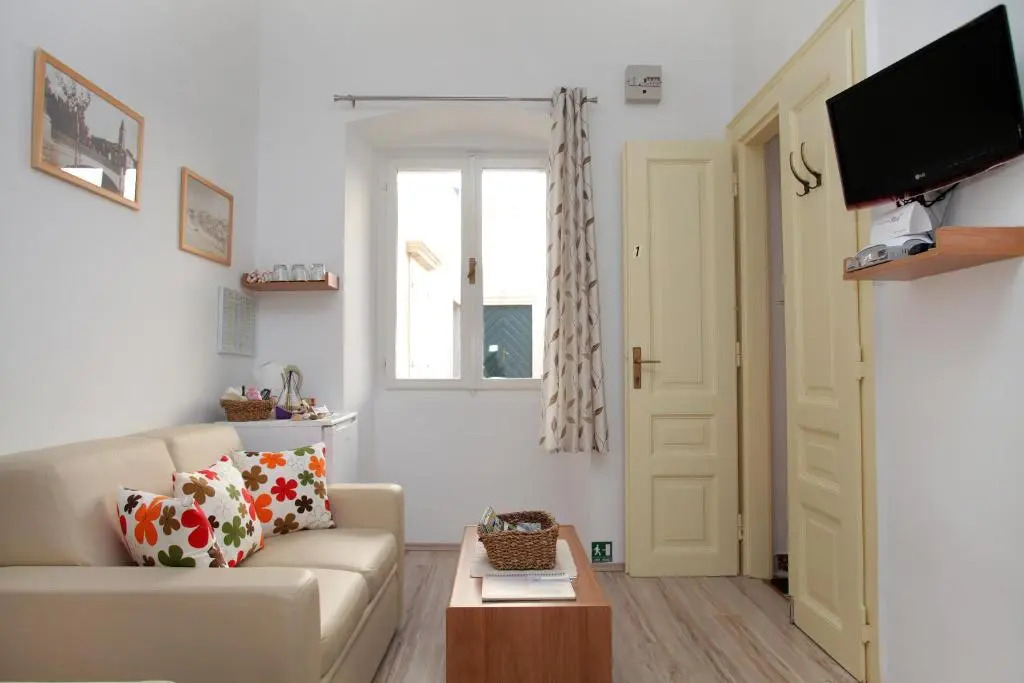 Rooms Mirjana