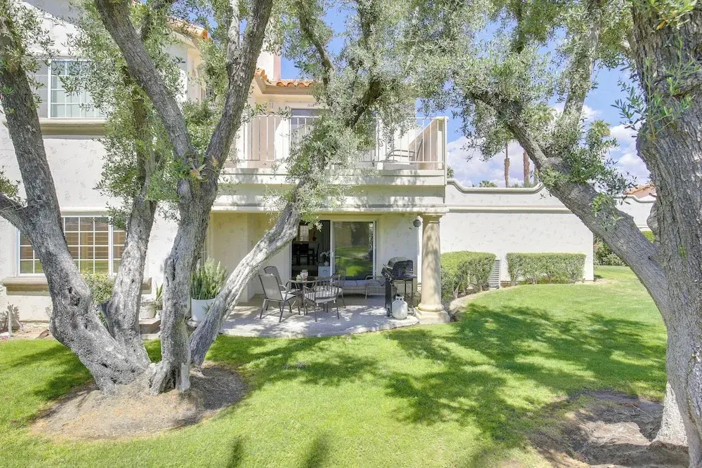 Steps to Community Pool & Spa: Palm Desert Condo!