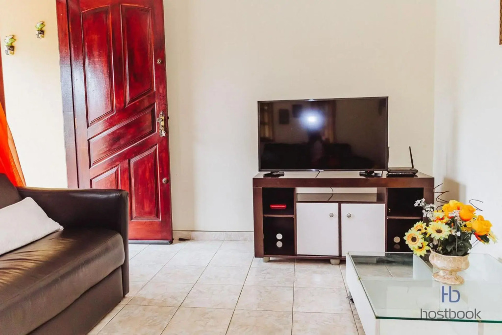 Casa a 300 metros da praia do Centro - WIFI 200MB - Netflix - 2 Quartos - Cozinha equipada - Churrasqueira - Pet friendly - Quintal