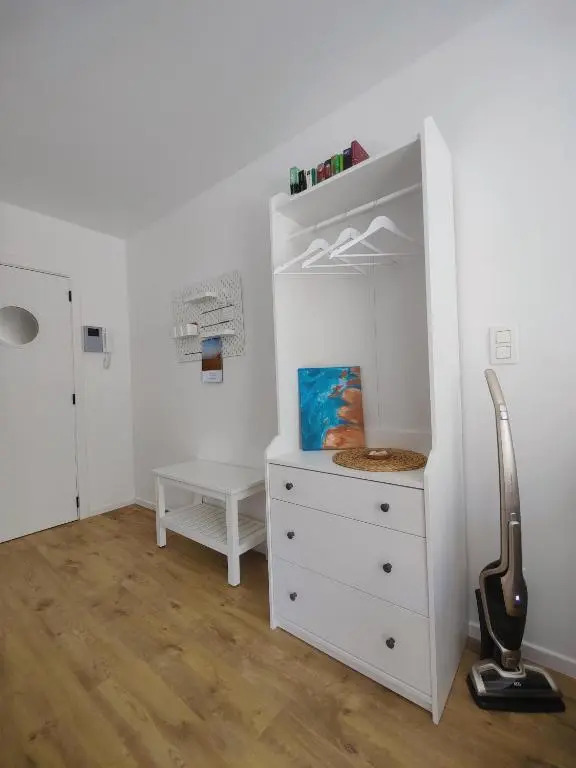 Nieuw modern appartement vlakbij strand