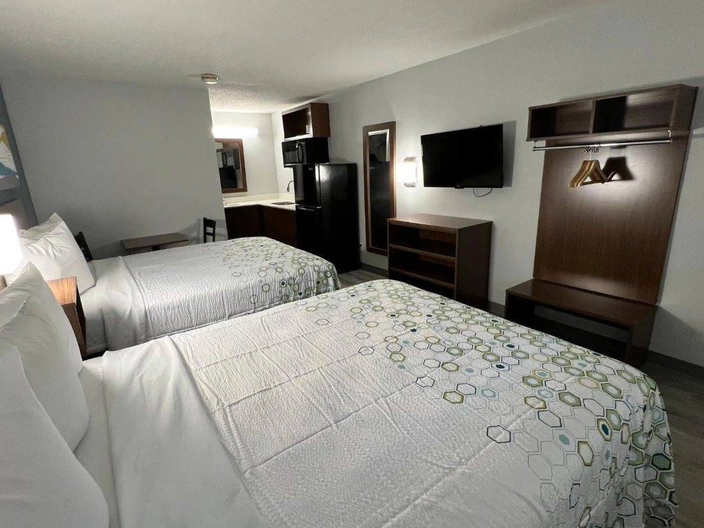 HomeTowne Studios by Red Roof Florence, KY-Cincinnati Airport