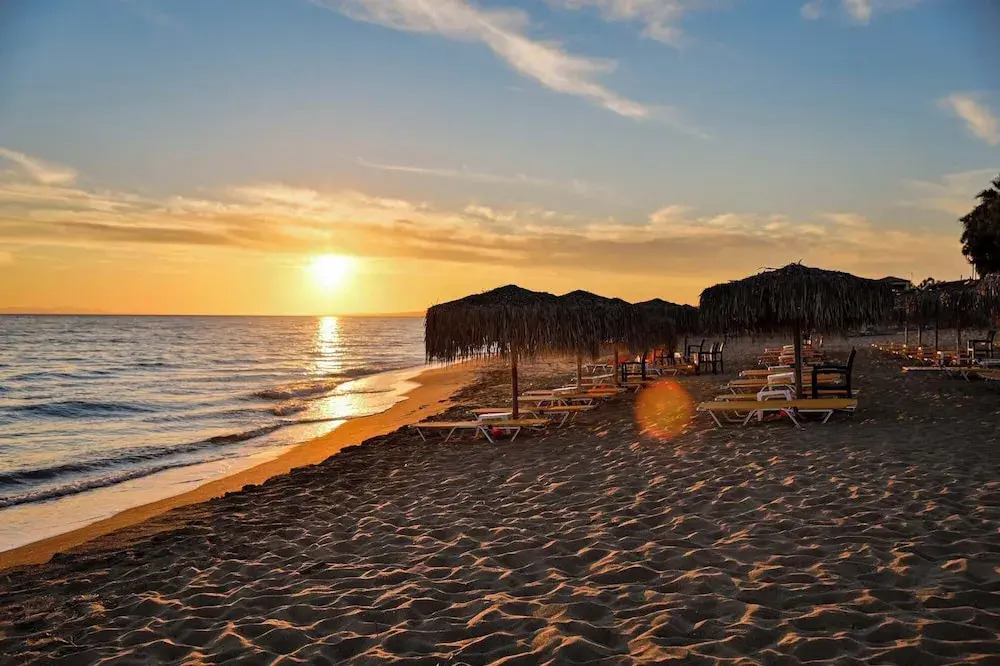 Kourouta Beachfront Escape Walk to the Waves