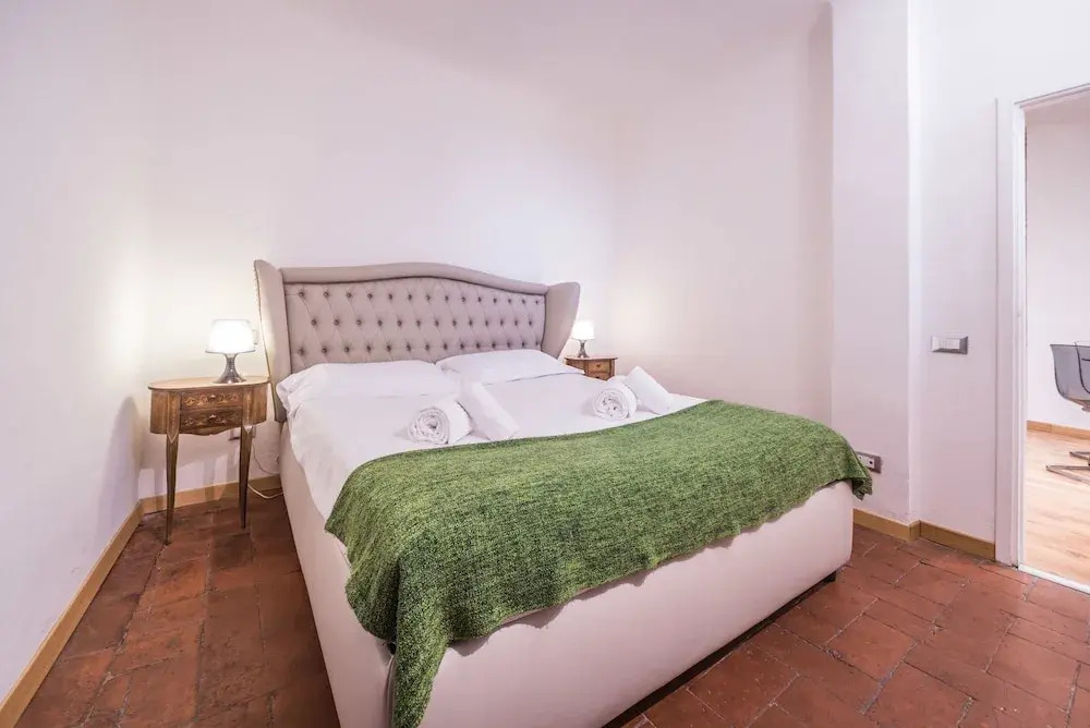 Stunning 2BD Apt 7min Walk to Duomo