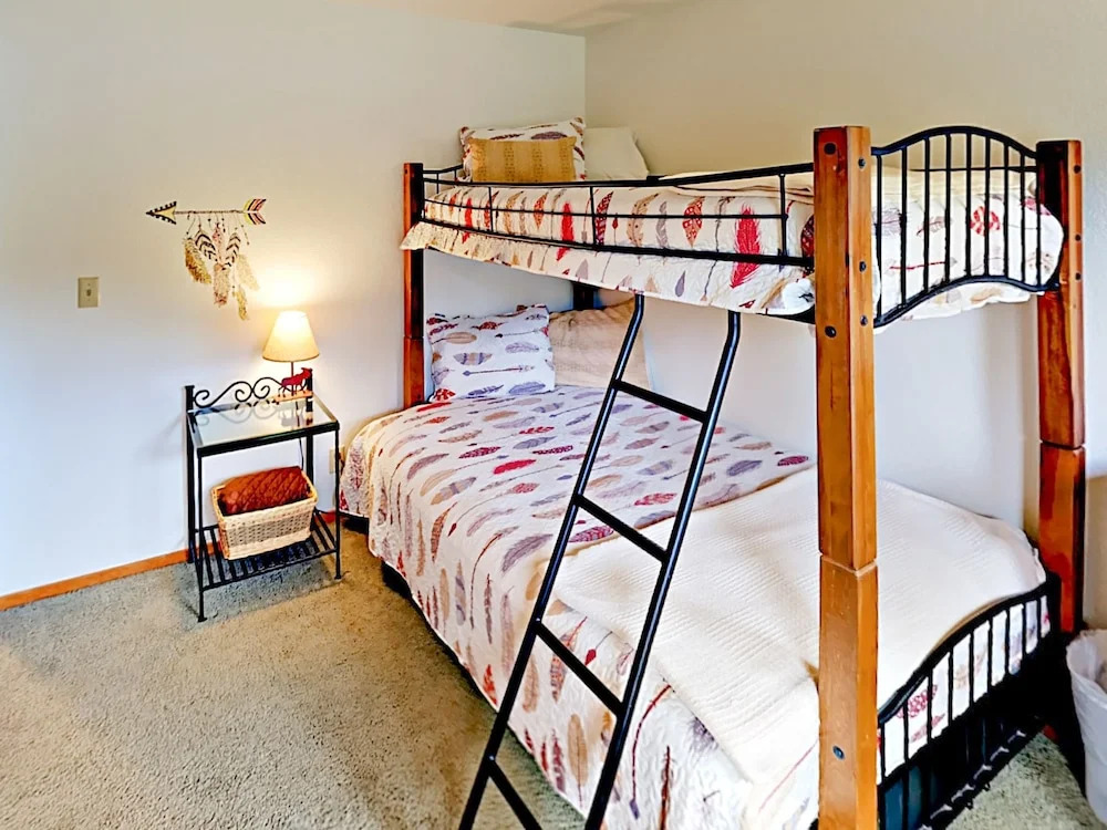 20 Fairway Village Condos 3 Bedrooms 2.5 Bathrooms Condo