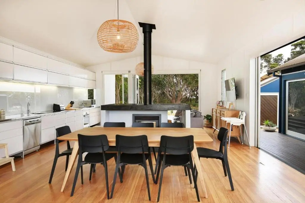 Ayana Beach House - Pet Friendly - Opposite Beach