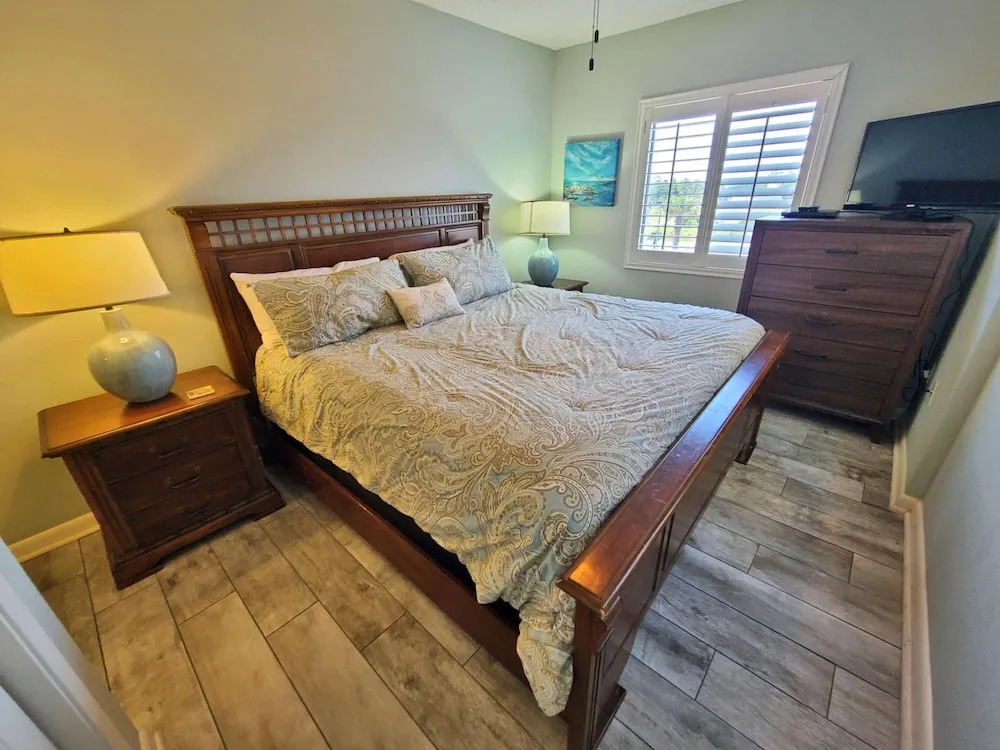 Westwind 301 by Youngs Suncoast